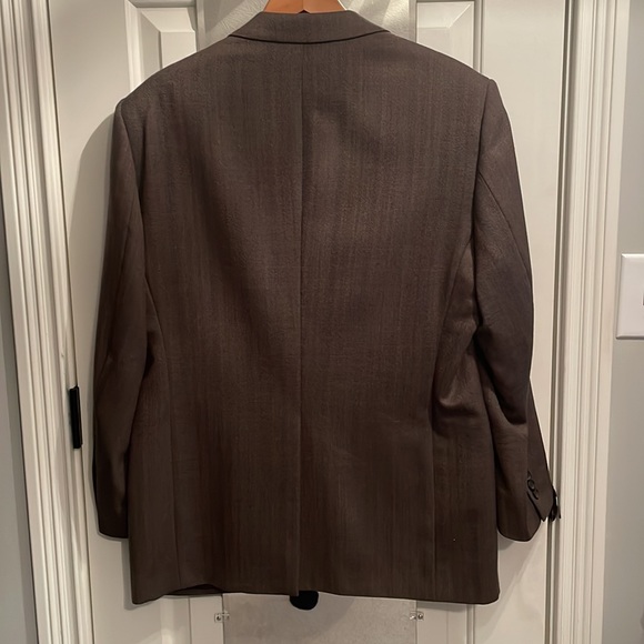 Pre-owned. Joseph and feiss suit jacked in 42 regular. - Picture 3 of 3